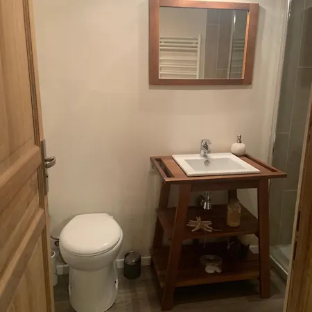 Maisonnette En Rez De Jardin Ferienhaus *